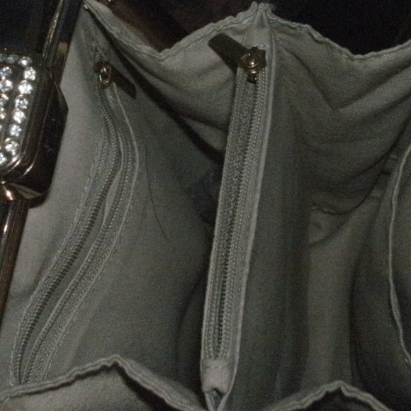 Tracy Zhou Gray Faux Leather Gold Framed Purse with Rhinestone Clasp 7.5" x 5.5" - Picture 3 of 6